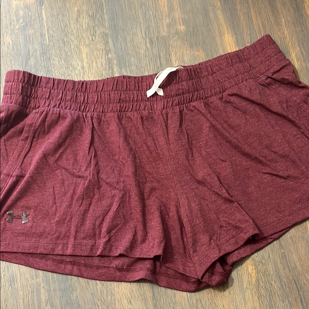 Under Armour Women's Burgundy Shorts nwt #219